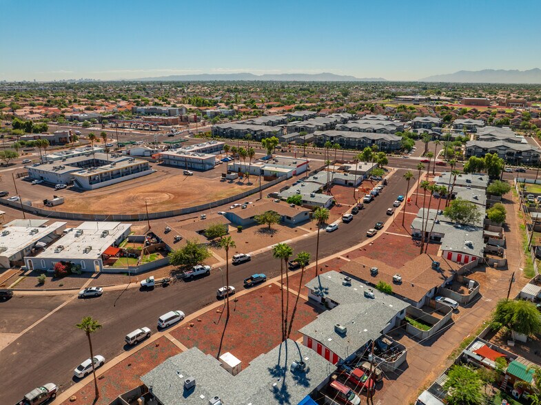 7019 N 76th Ave, Glendale, AZ à vendre - Photo de l’immeuble – Image 3 sur 12