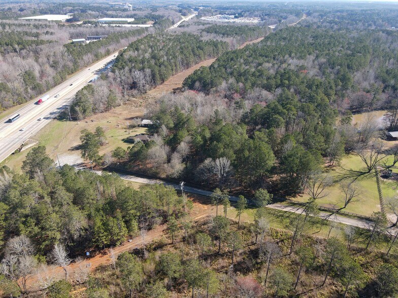 1151 Posey Rd, Newnan, GA à vendre - Photo de l’immeuble – Image 1 sur 3