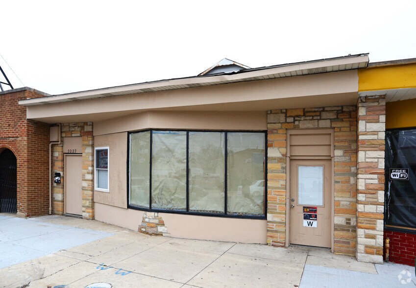 3227 N Harlem Ave, Chicago, IL à vendre - Photo de l’immeuble – Image 3 sur 4