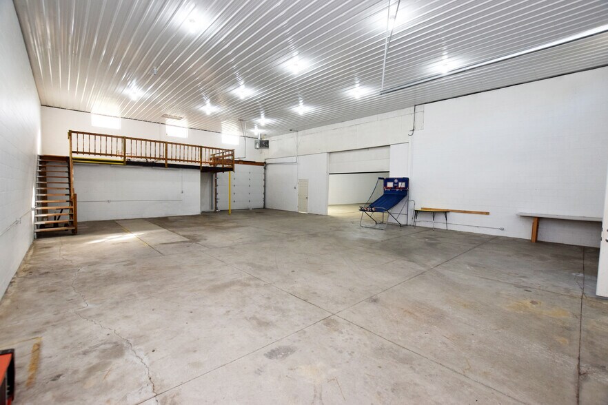 5484 Richfield Rd, Flint, MI à louer - Photo de l’immeuble – Image 2 sur 20