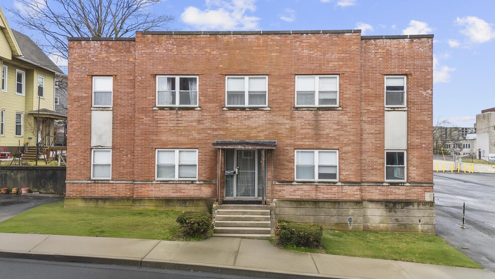 19 Goodwill Ave, Meriden, CT à vendre - Photo principale – Image 1 sur 40