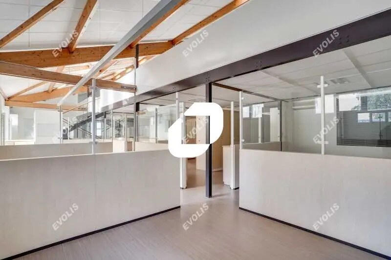 Bureau dans Montreuil à louer - Photo de l’immeuble – Image 3 sur 12