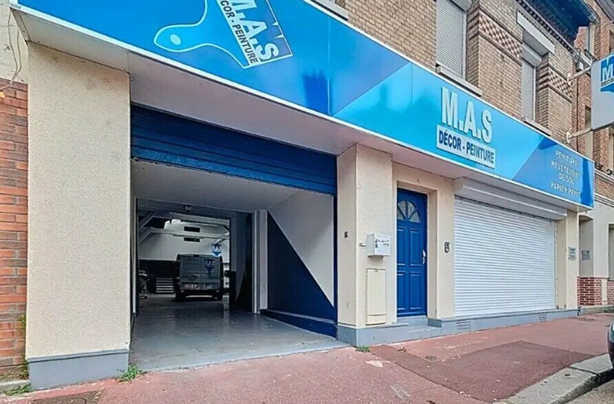 Local d'activités dans Elbeuf à vendre - Photo de l’immeuble – Image 2 sur 3