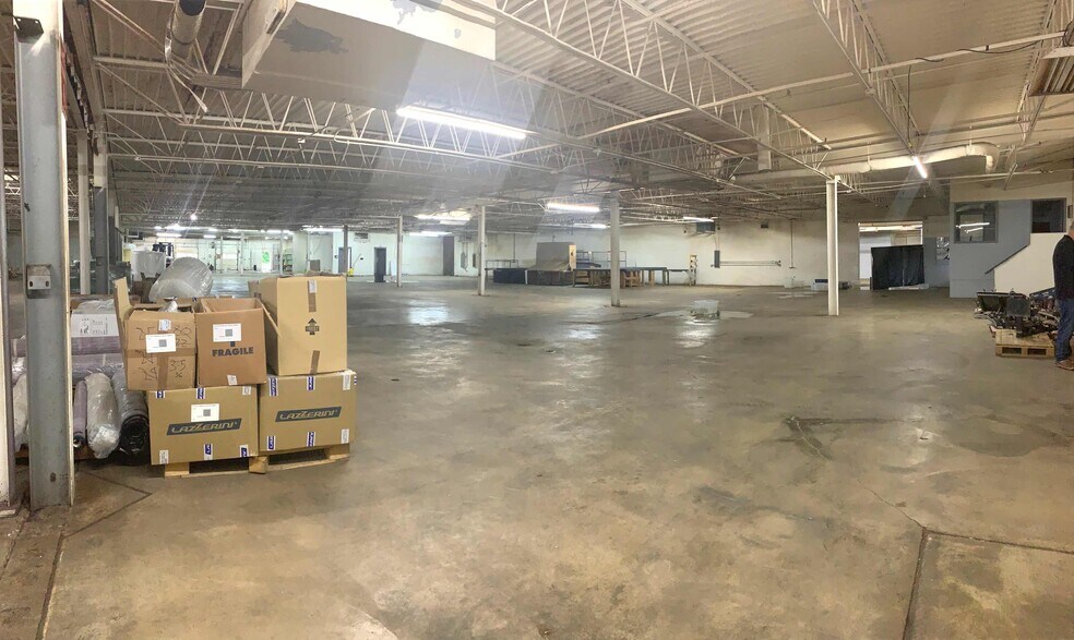 1010 N Main St, Elkhart, IN à vendre - Photo intérieure – Image 3 sur 3