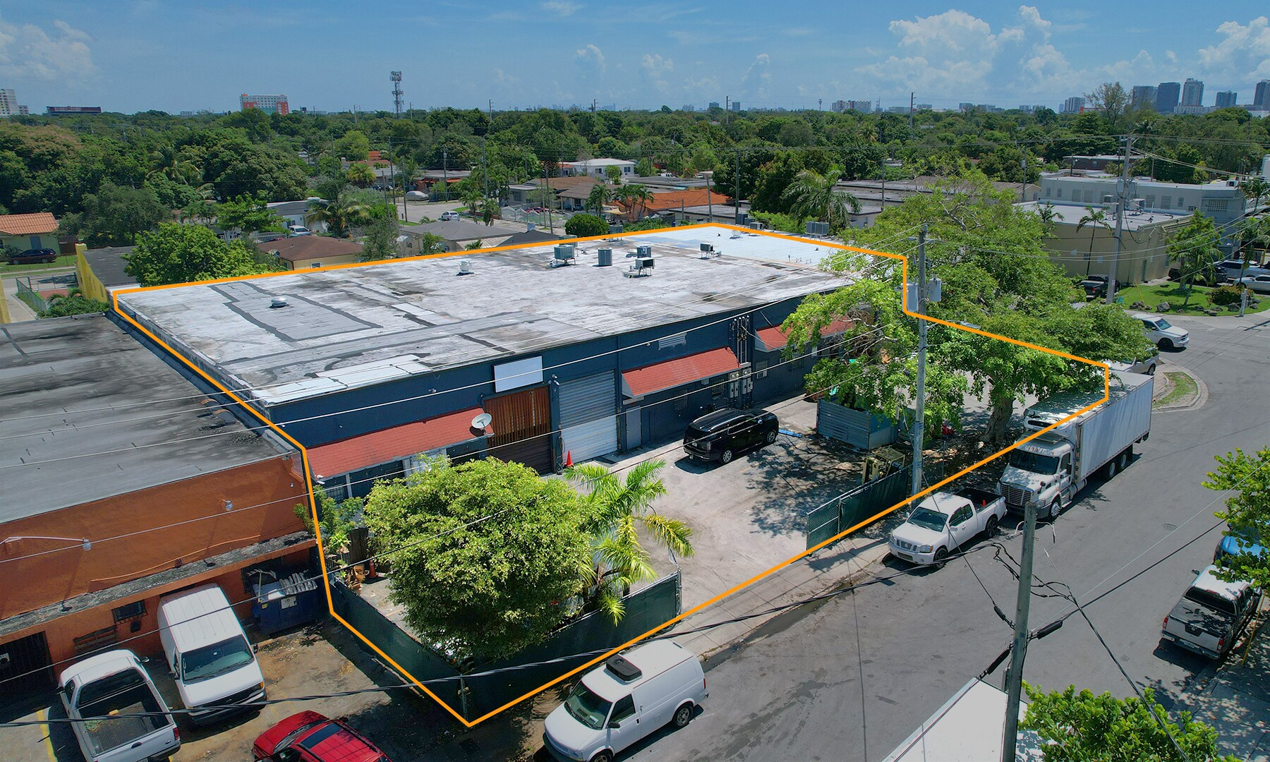 1401-1423 NW 23rd St, Miami, FL à louer Photo de l’immeuble– Image 1 sur 4