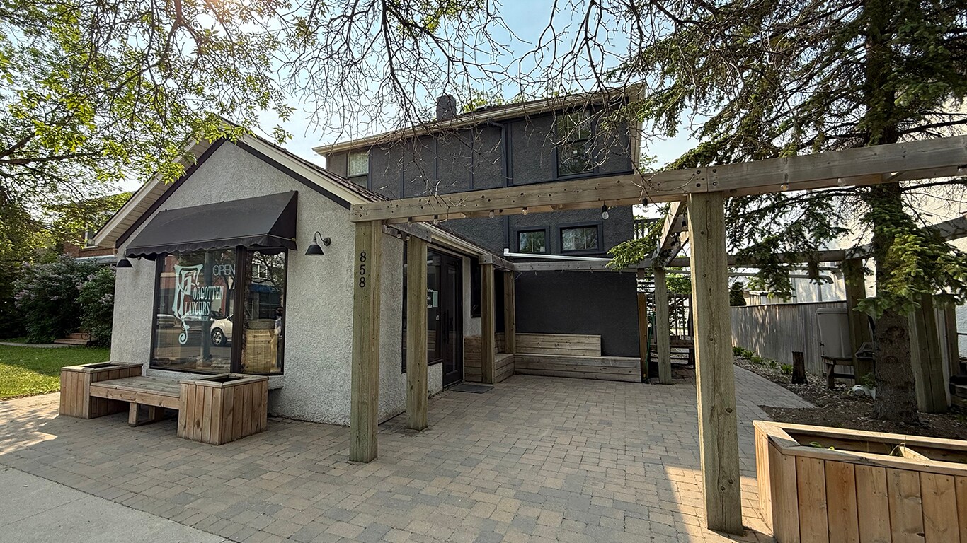 858 Corydon Av, Winnipeg, MB à vendre Photo principale– Image 1 sur 10