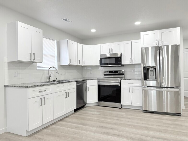 1220 S Ohio Ave, Sedalia, MO à vendre - Photo de l’immeuble – Image 3 sur 9