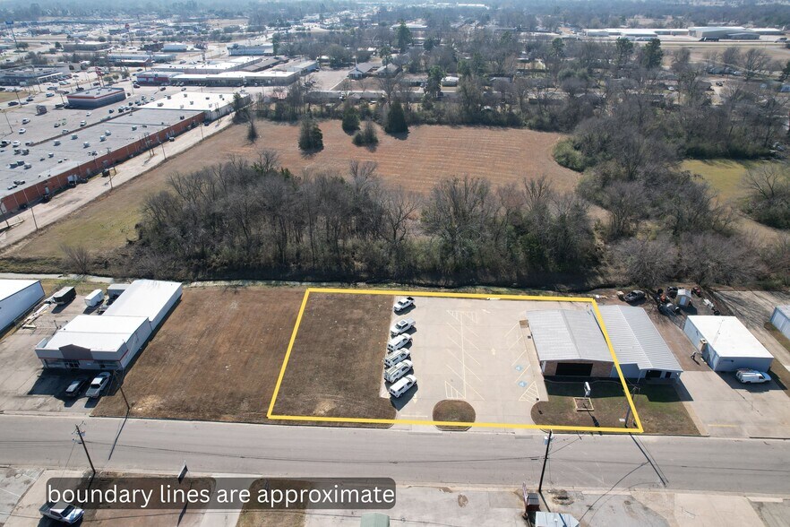 216 Linda Dr, Sulphur Springs, TX à louer - Photo de l’immeuble – Image 2 sur 18