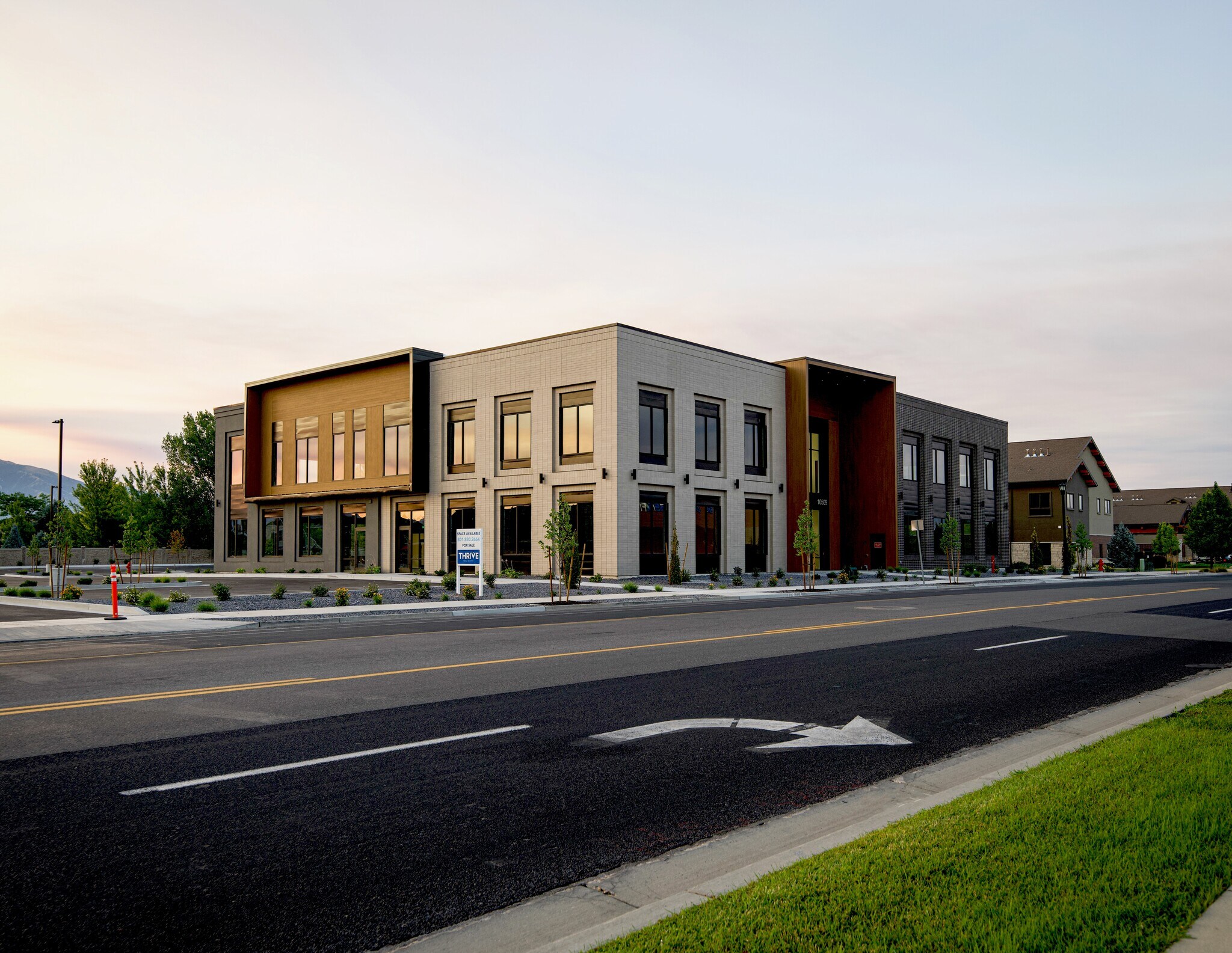 10509 S River Heights, South Jordan, UT à vendre Photo de l’immeuble– Image 1 sur 9