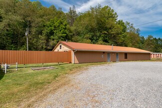 Plus de détails pour 2671 Clarksburg Rd, Buckhannon, WV - Local commercial à vendre
