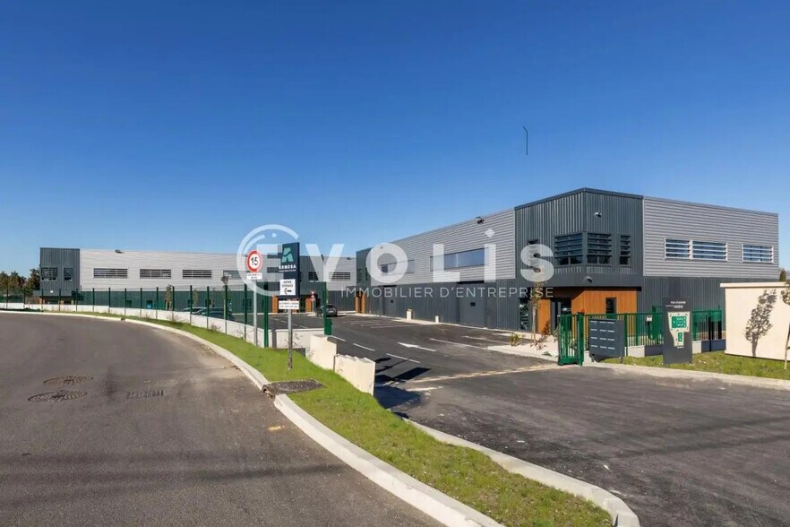 Bureau dans Vedène à louer - Photo de l’immeuble – Image 1 sur 10
