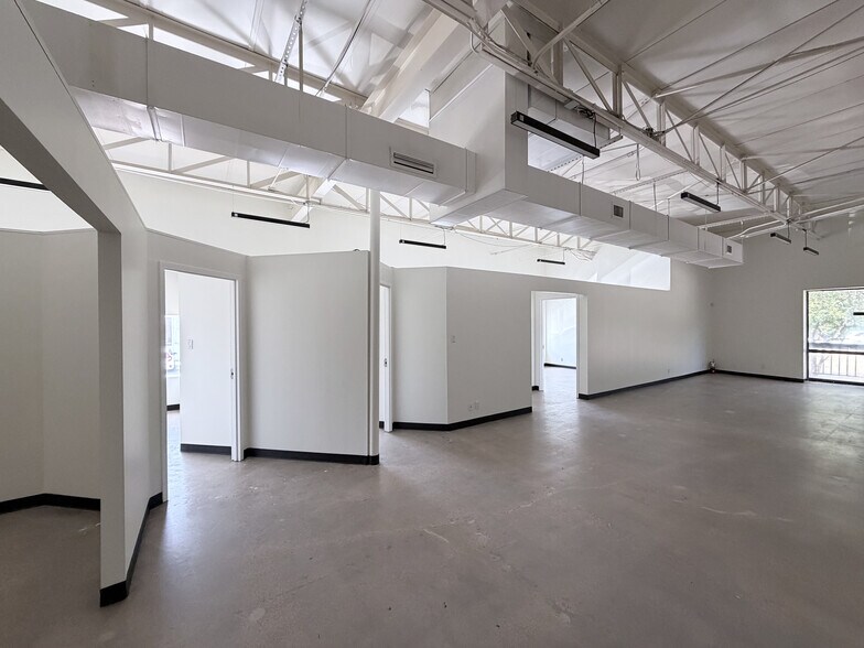 2124 Farrington St, Dallas, TX à louer - Photo intérieure – Image 2 sur 8
