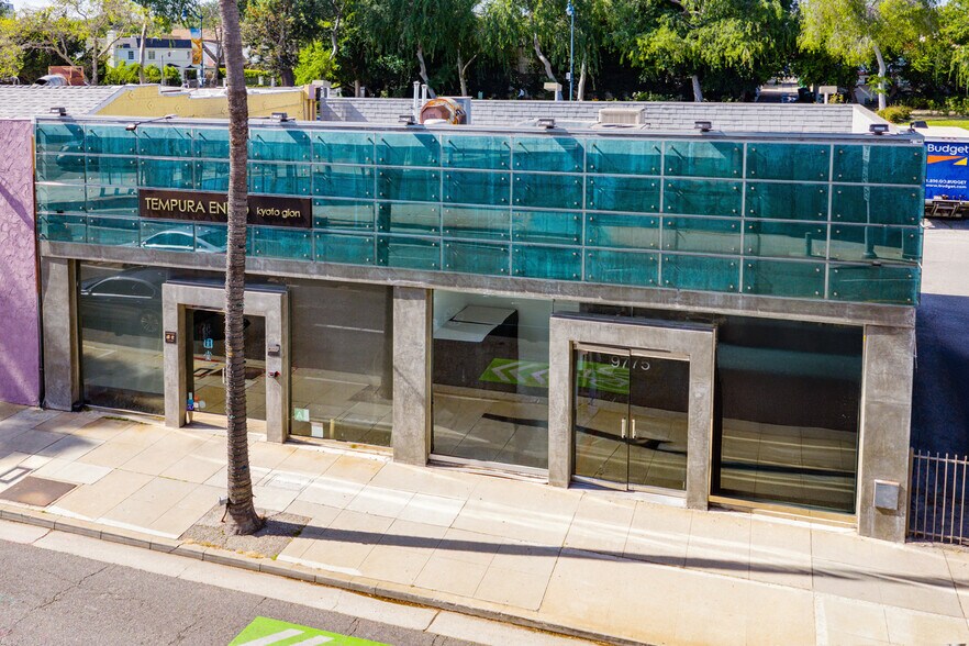 9775 Santa Monica Blvd, Beverly Hills, CA à vendre - Photo de l’immeuble – Image 2 sur 8
