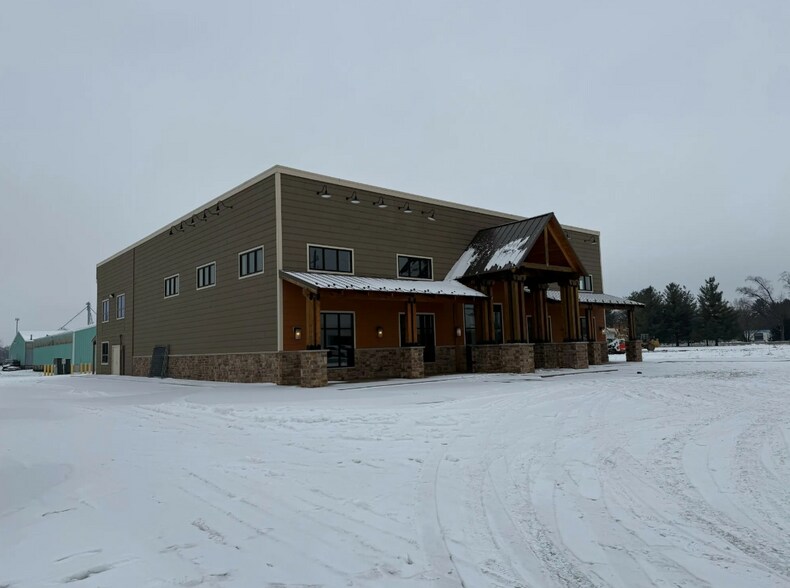 1229 S Halleck St, Demotte, IN à vendre - Photo de l’immeuble – Image 3 sur 8