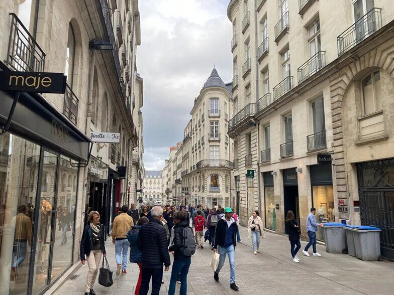 Local commercial dans Nantes à louer - Photo de l’immeuble – Image 2 sur 10