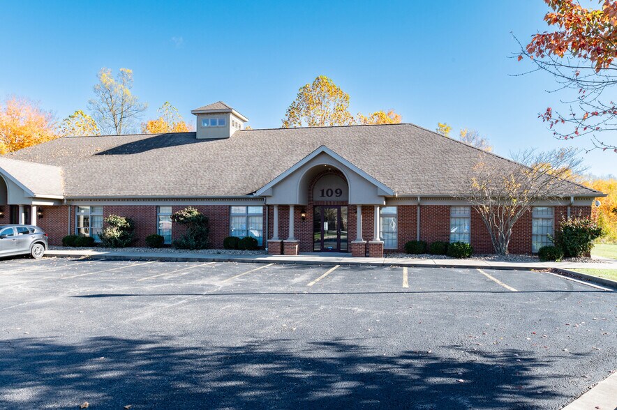 109 Cambridge Pl, Bridgeport, WV à louer - Photo de l’immeuble – Image 3 sur 14