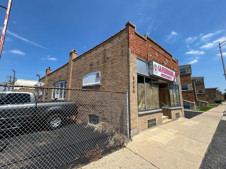 8044 Grand Ave, River Grove, IL à vendre - Photo de l’immeuble – Image 2 sur 11