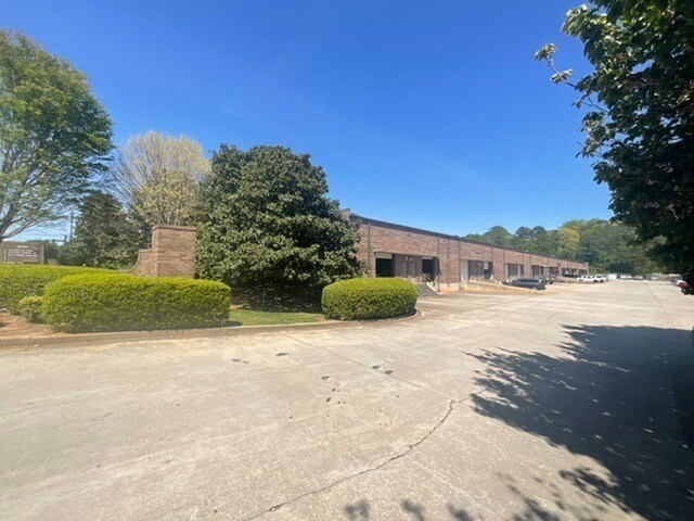 4761 Hugh Howell Rd, Tucker, GA à louer Photo de l’immeuble– Image 1 sur 4