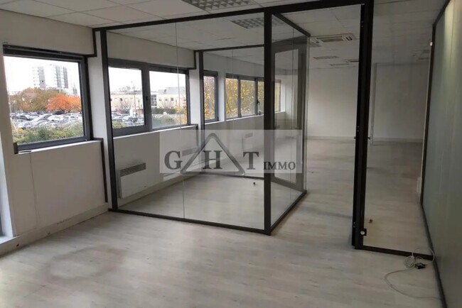 Plus de détails pour Bureau à vendre