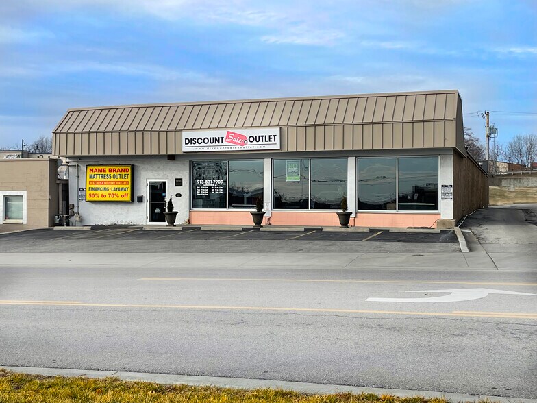 5930 Broadmoor St, Mission, KS à vendre - Photo de l’immeuble – Image 3 sur 4