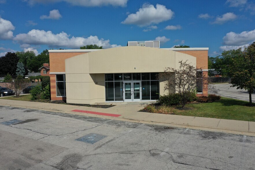 5200 W Dempster St, Skokie, IL à louer - Photo de l’immeuble – Image 2 sur 3