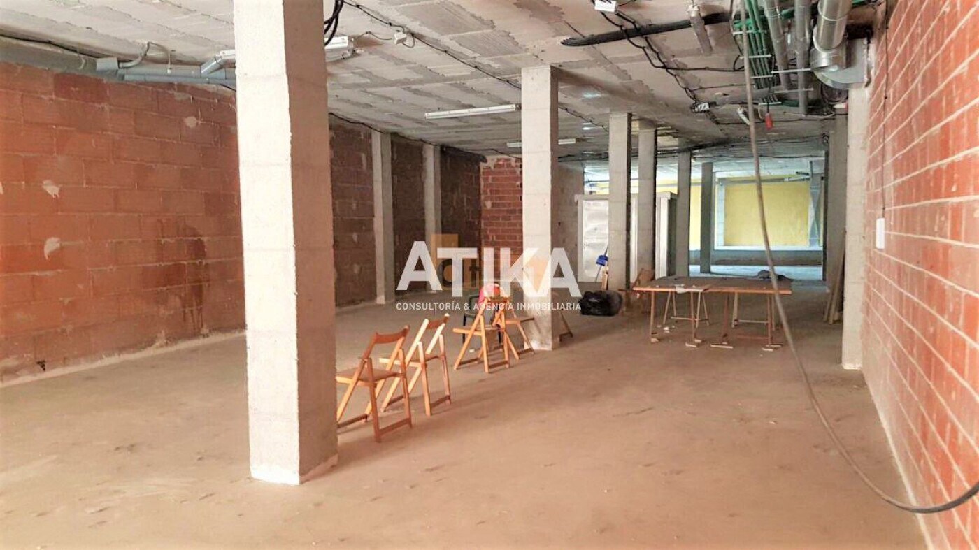 Local commercial dans València à louer Photo de l’immeuble– Image 1 sur 8