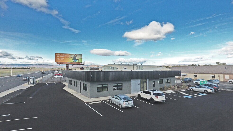 3601 W Washington Ave, Yakima, WA à louer - Photo de l’immeuble – Image 1 sur 14