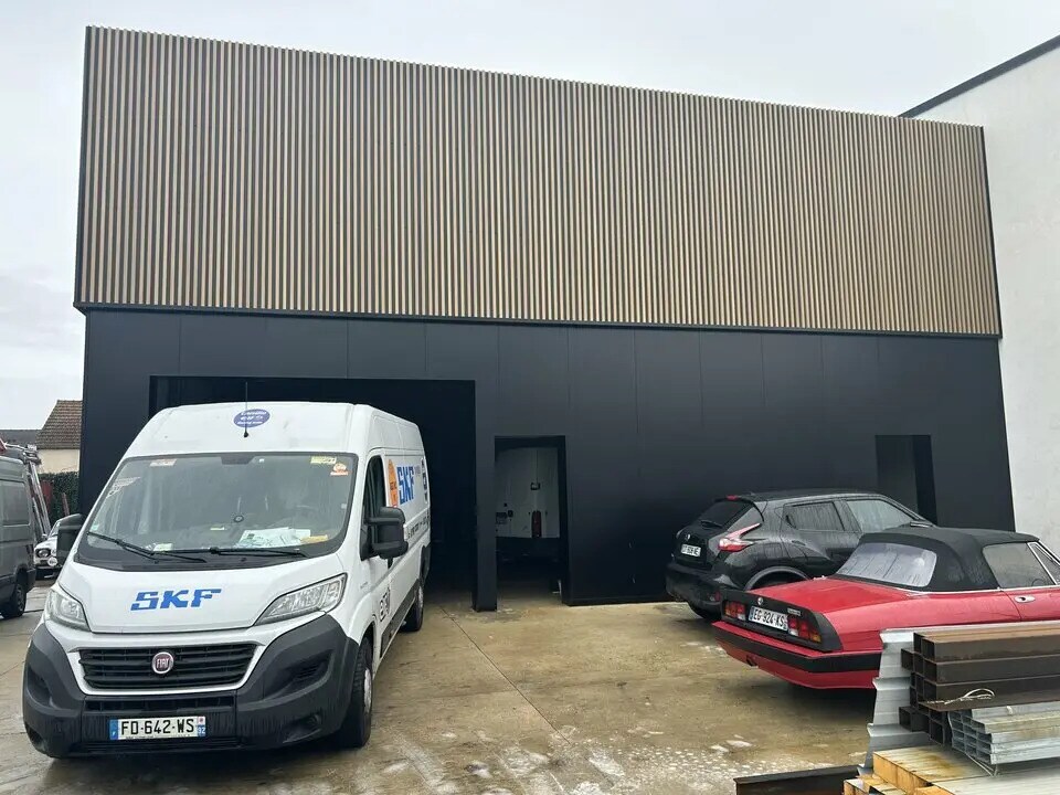 Local d’activités dans Maurecourt à louer Photo de l’immeuble– Image 1 sur 5