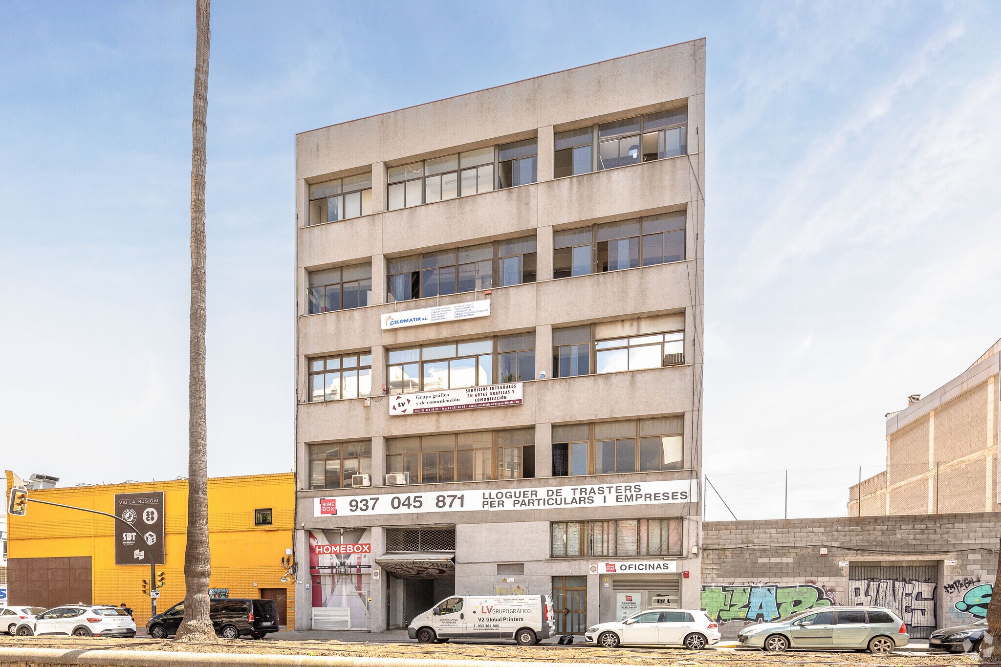 Industriel/Logistique dans L'Hospitalet de Llobregat, Barcelona à louer Photo principale– Image 1 sur 6