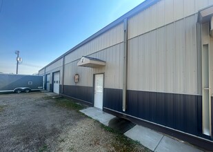 701 1st St, Farmington, MN à vendre Photo de l’immeuble– Image 1 sur 3