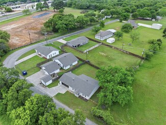 Plus de détails pour 1032 Greg St, Azle, TX - Spécialisé à vendre