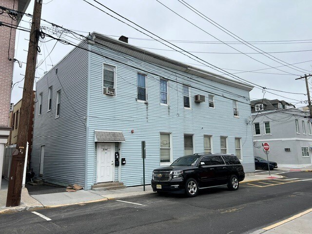 5401 Jackson St, West New York, NJ à vendre - Photo de l’immeuble – Image 2 sur 9