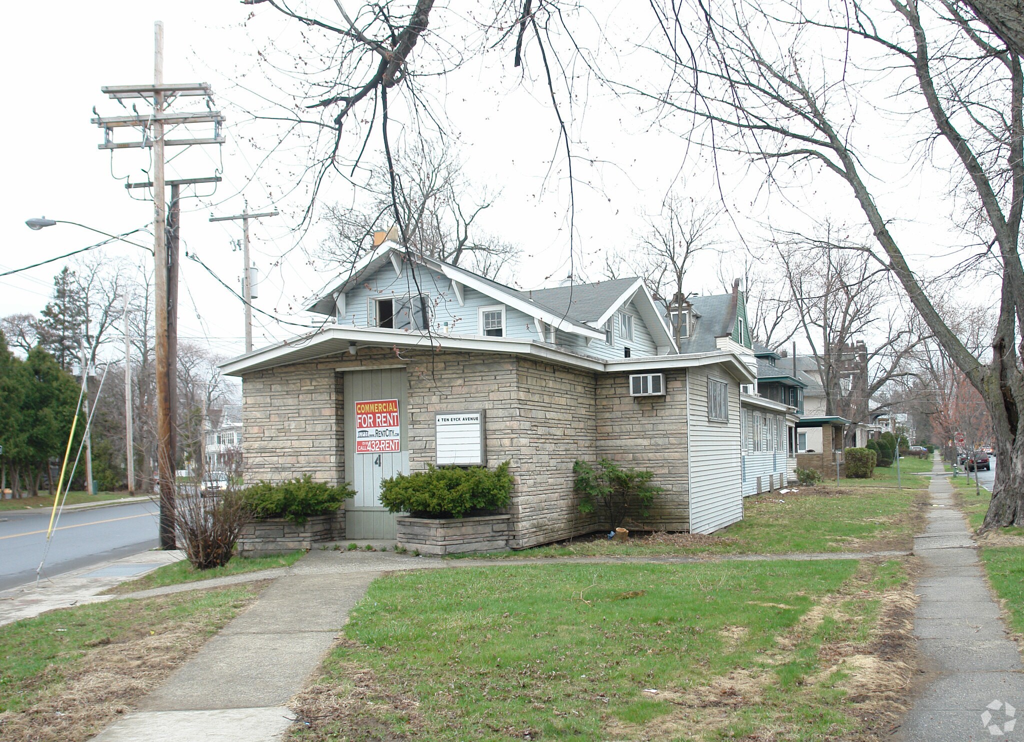 4 Ten Eyck Ave, Albany, NY à louer Photo principale– Image 1 sur 15