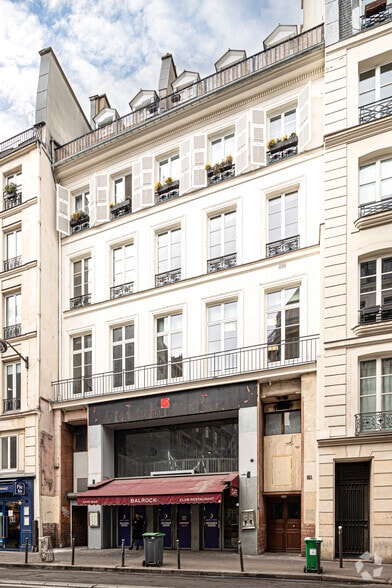 161 Rue Montmartre, Paris à louer - Photo de l’immeuble – Image 2 sur 3