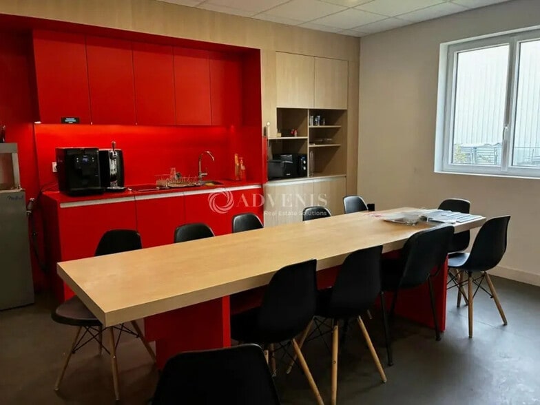 Local d’activités dans Parçay-Meslay à louer - Photo intérieure – Image 3 sur 8