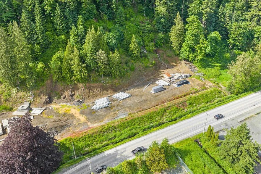 8395 Chilliwack Mountain Rd, Chilliwack, BC à vendre - Photo de l’immeuble – Image 3 sur 15