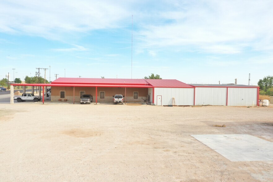 1207 NW Mustang Dr, Andrews, TX à vendre - Photo de l’immeuble – Image 2 sur 27