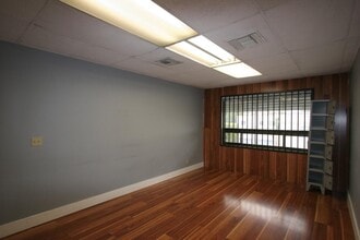 10600 W Pico Blvd, Los Angeles, CA à louer Photo de l’immeuble– Image 1 sur 6