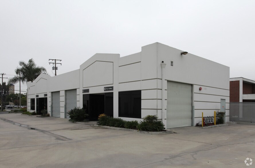 7033 Orangethorpe Ave, Buena Park, CA à louer - Photo de l’immeuble – Image 2 sur 4