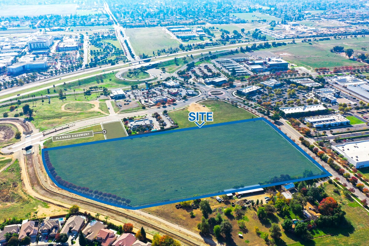 N Temperance Avenue, Clovis, CA à vendre Aérien– Image 1 sur 8