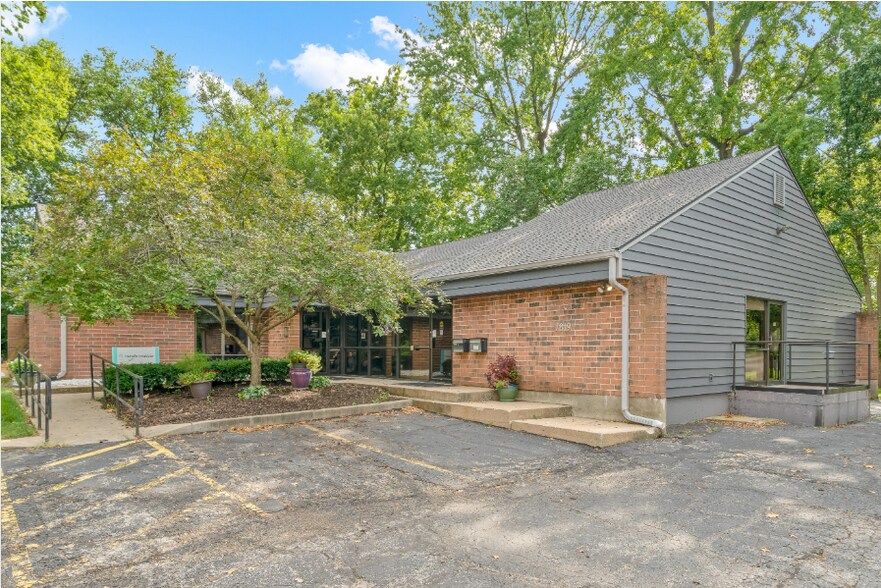 7819 Conser Pl, Overland Park, KS à vendre - Photo de l’immeuble – Image 1 sur 12