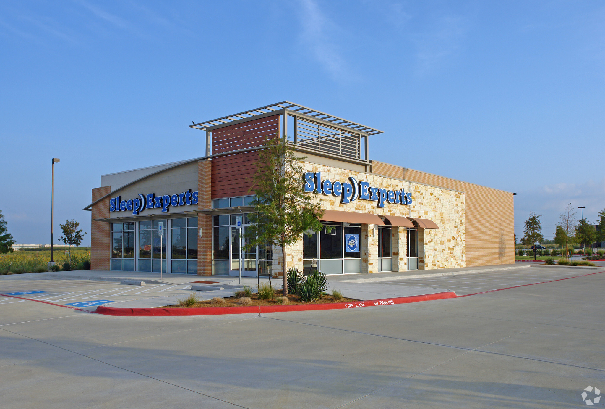 3040 Ranch Trl, Irving, TX à louer Photo de l’immeuble– Image 1 sur 3