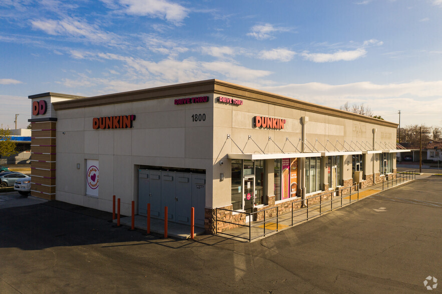 1800 23rd St, Bakersfield, CA à louer - Photo principale – Image 1 sur 18