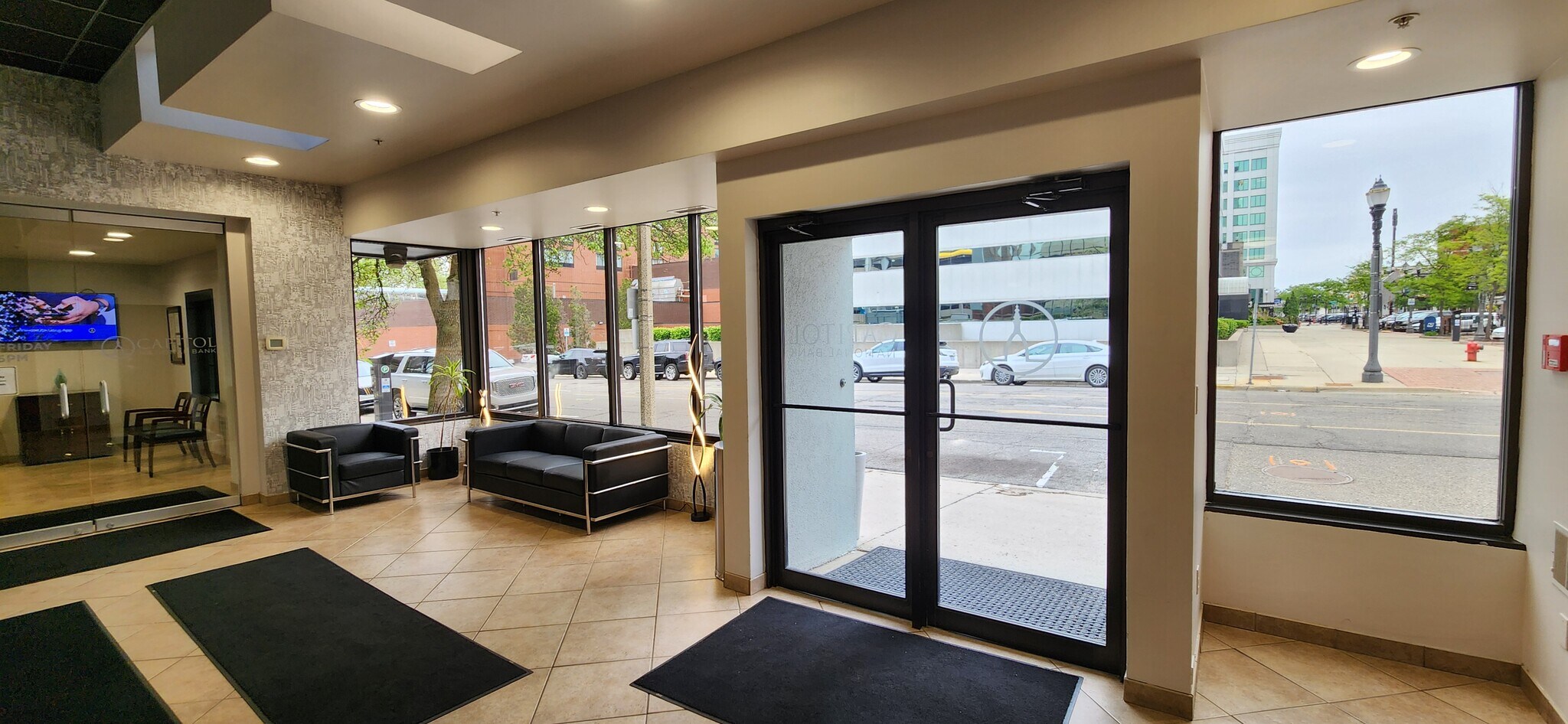 200 N Washington Sq, Lansing, MI à louer Photo intérieure– Image 1 sur 4