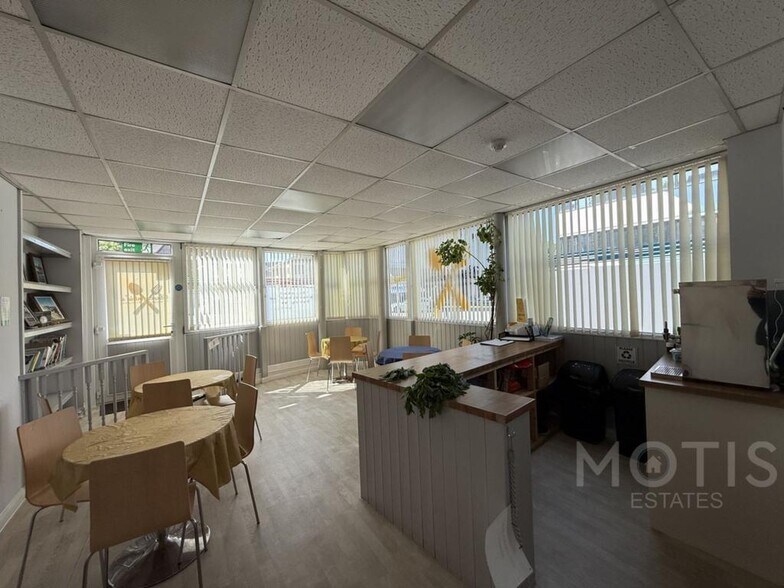 22-26 Dover Rd, Folkestone à vendre - Photo de l’immeuble – Image 3 sur 14