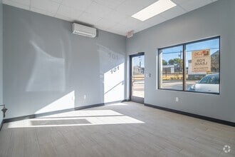 10927 Fredericksburg Rd, San Antonio, TX à louer Photo intérieure– Image 2 sur 6