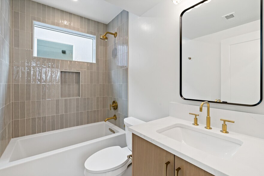 1273 Meade St, Denver, CO à vendre - Photo intérieure – Image 3 sur 17
