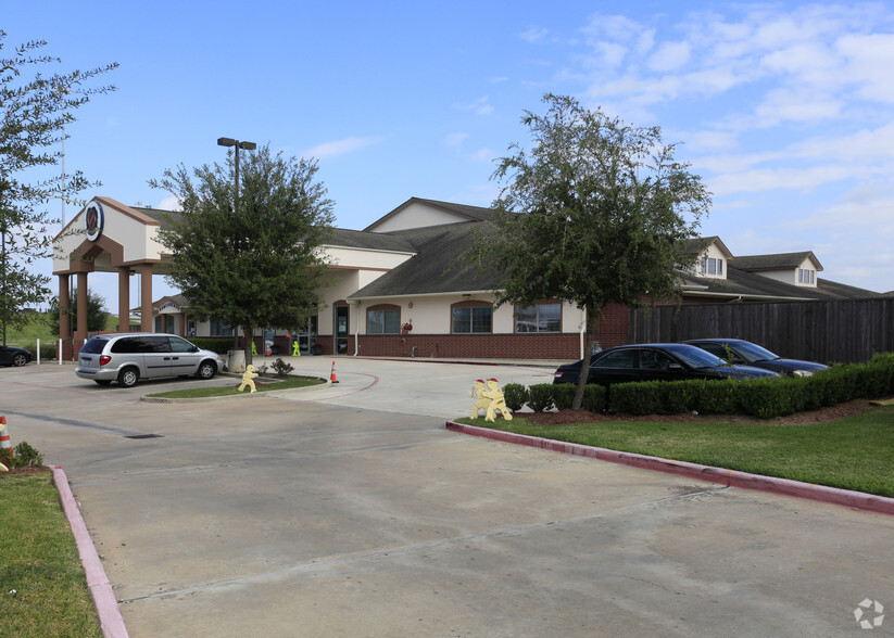 1906 Country Place Pky, Pearland, TX à louer - Photo de l’immeuble – Image 1 sur 29