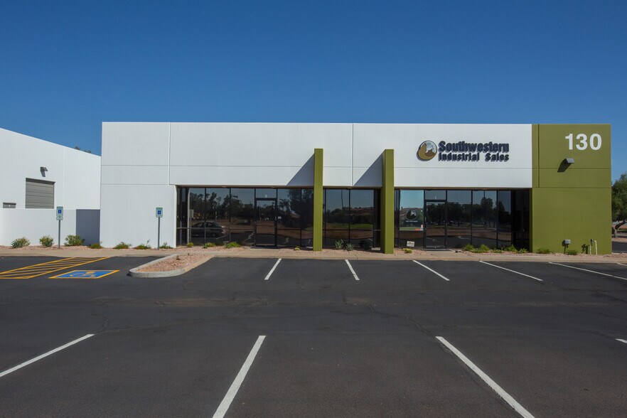 2775 N Arizona Ave, Chandler, AZ à louer - Photo de l’immeuble – Image 2 sur 3