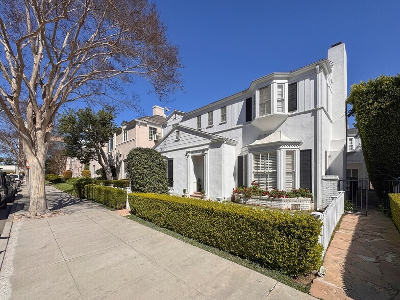 144 S Spalding Dr, Beverly Hills, CA à vendre - Photo de l’immeuble – Image 1 sur 22